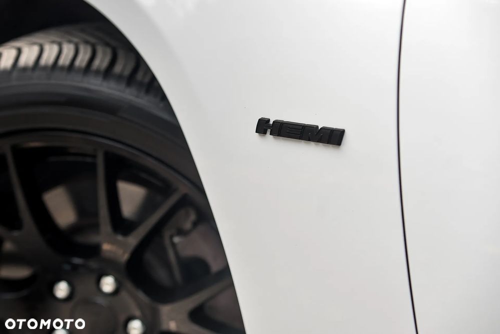 Dodge Charger 5.7 R/T - 8