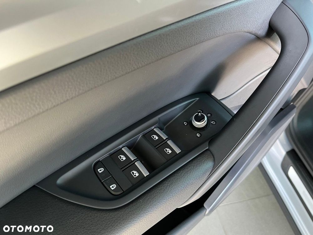 Audi Q5 Sportback - 12