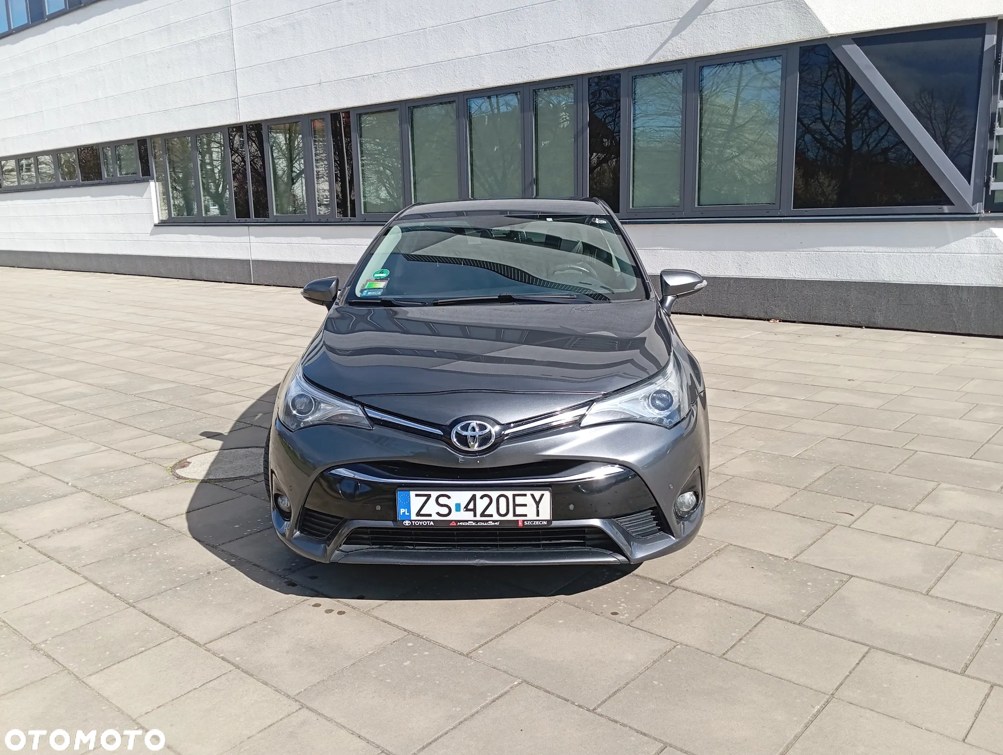 Toyota Avensis 2.0 Premium MS - 2