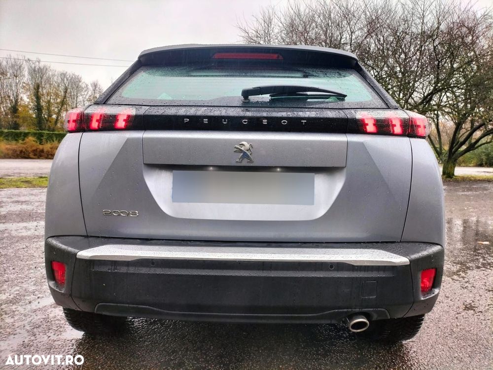 Peugeot 2008 1.5 BlueHDI STT EAT8 Allure - 3