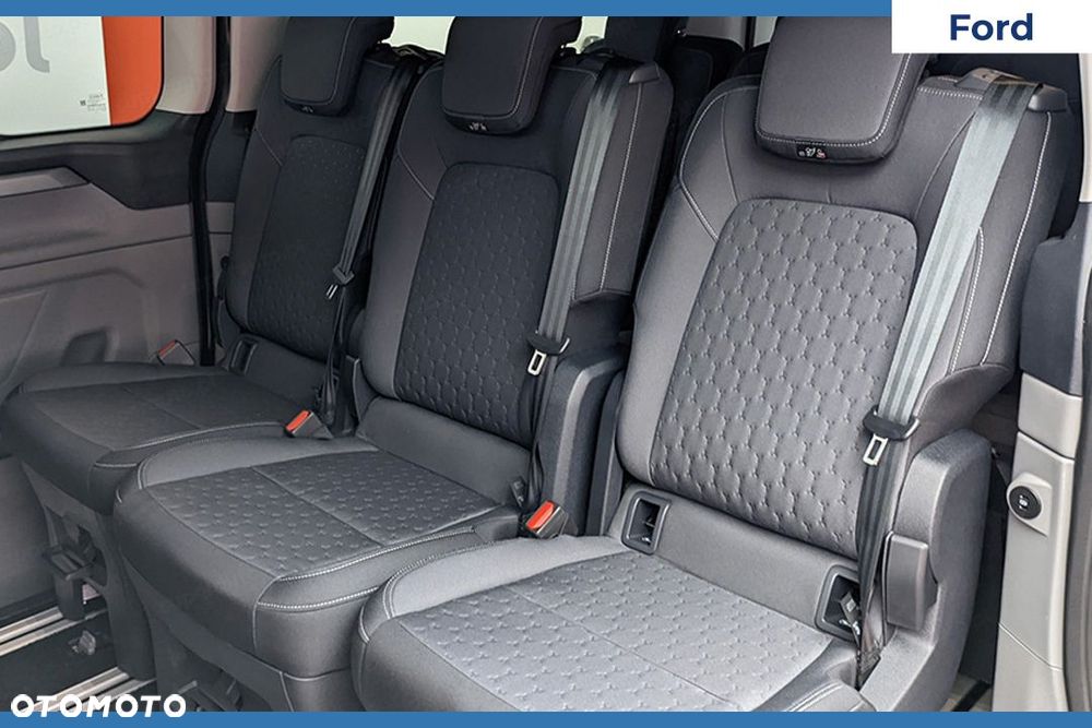 Ford Tourneo Custom - 8