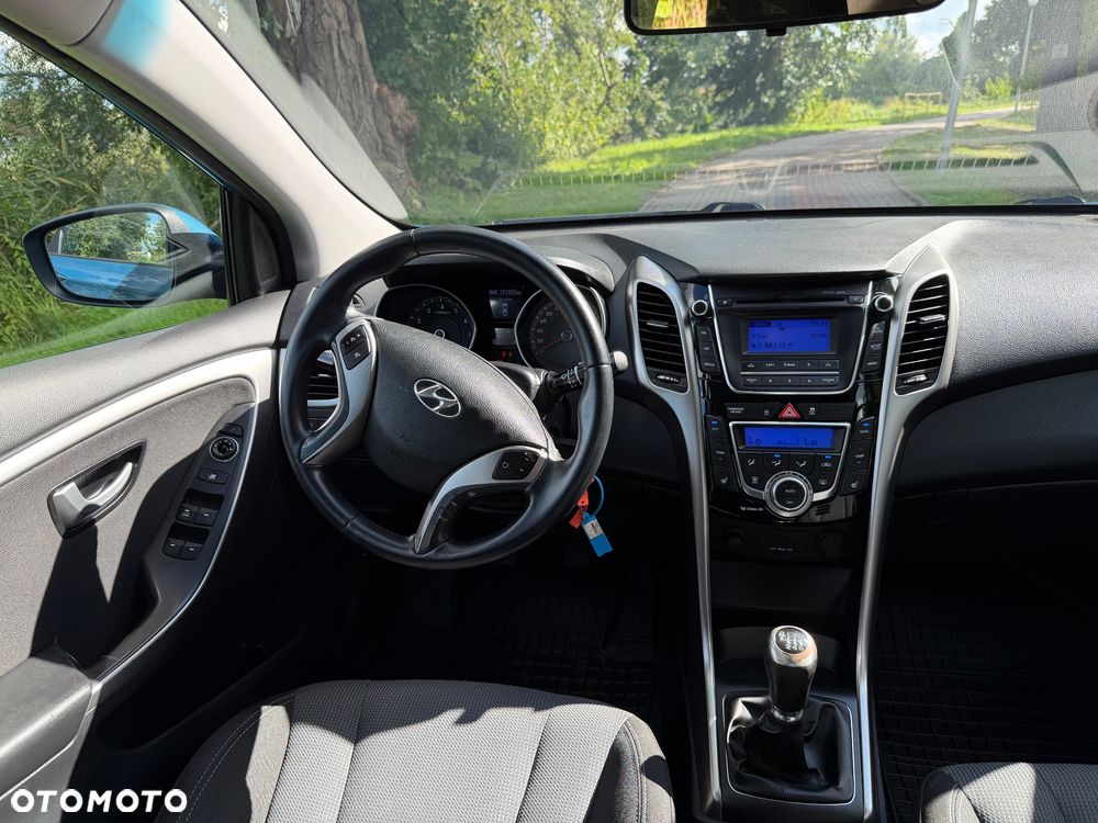 Hyundai i30 blue 1.6 GDI Style - 16