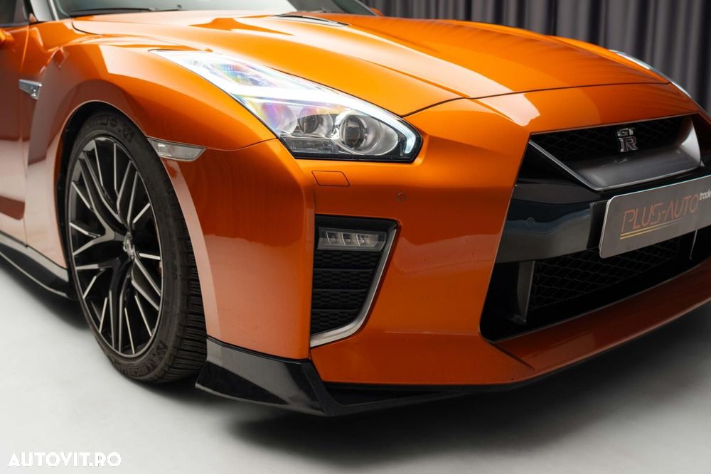 Nissan GT-R - 4