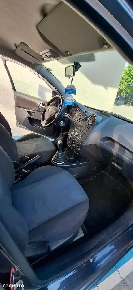 Ford Fiesta - 8
