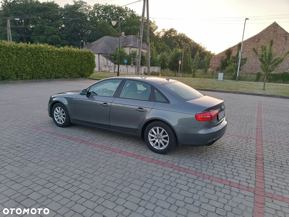 Audi A4 Limousine 1.8 TFSI Ambiente - 4