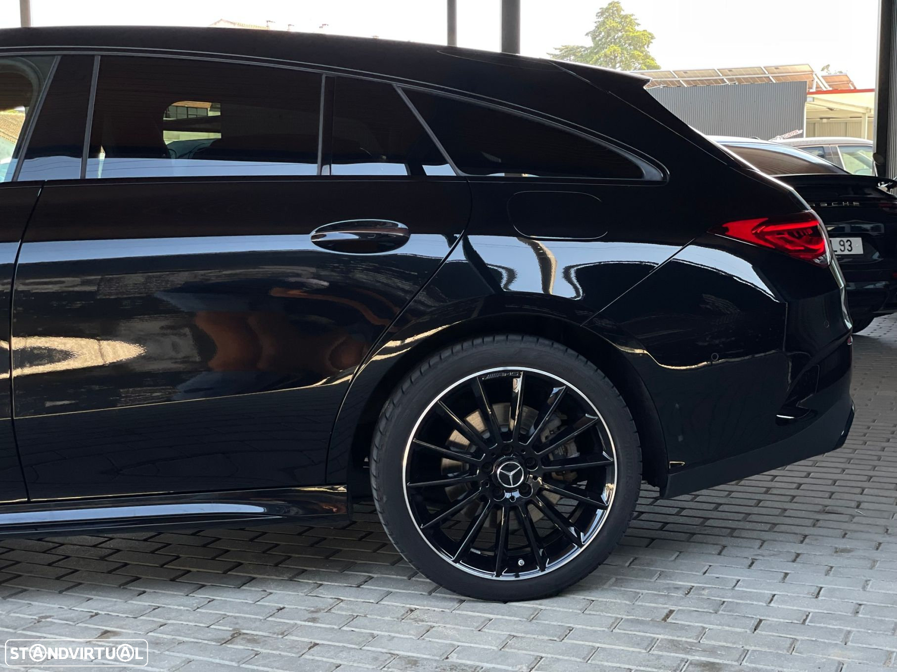 Mercedes-Benz CLA 250 e Shooting Brake AMG Line - 5