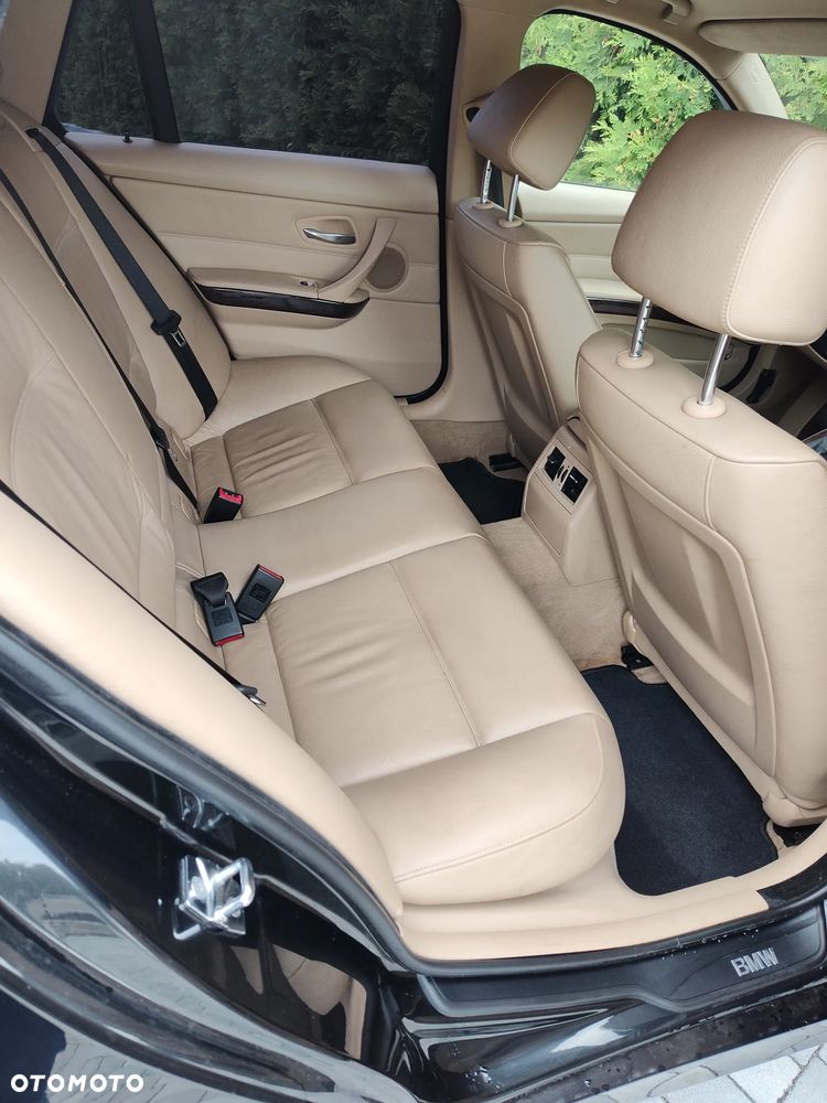 BMW Seria 3 320d - 4