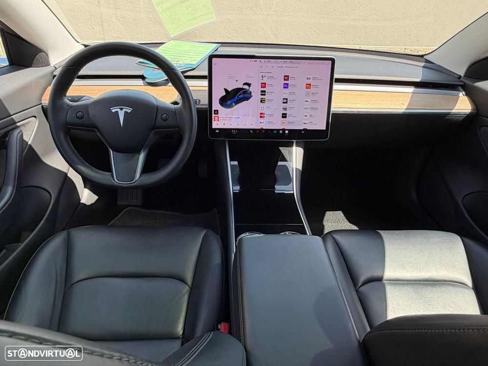 Tesla Model 3 - 9