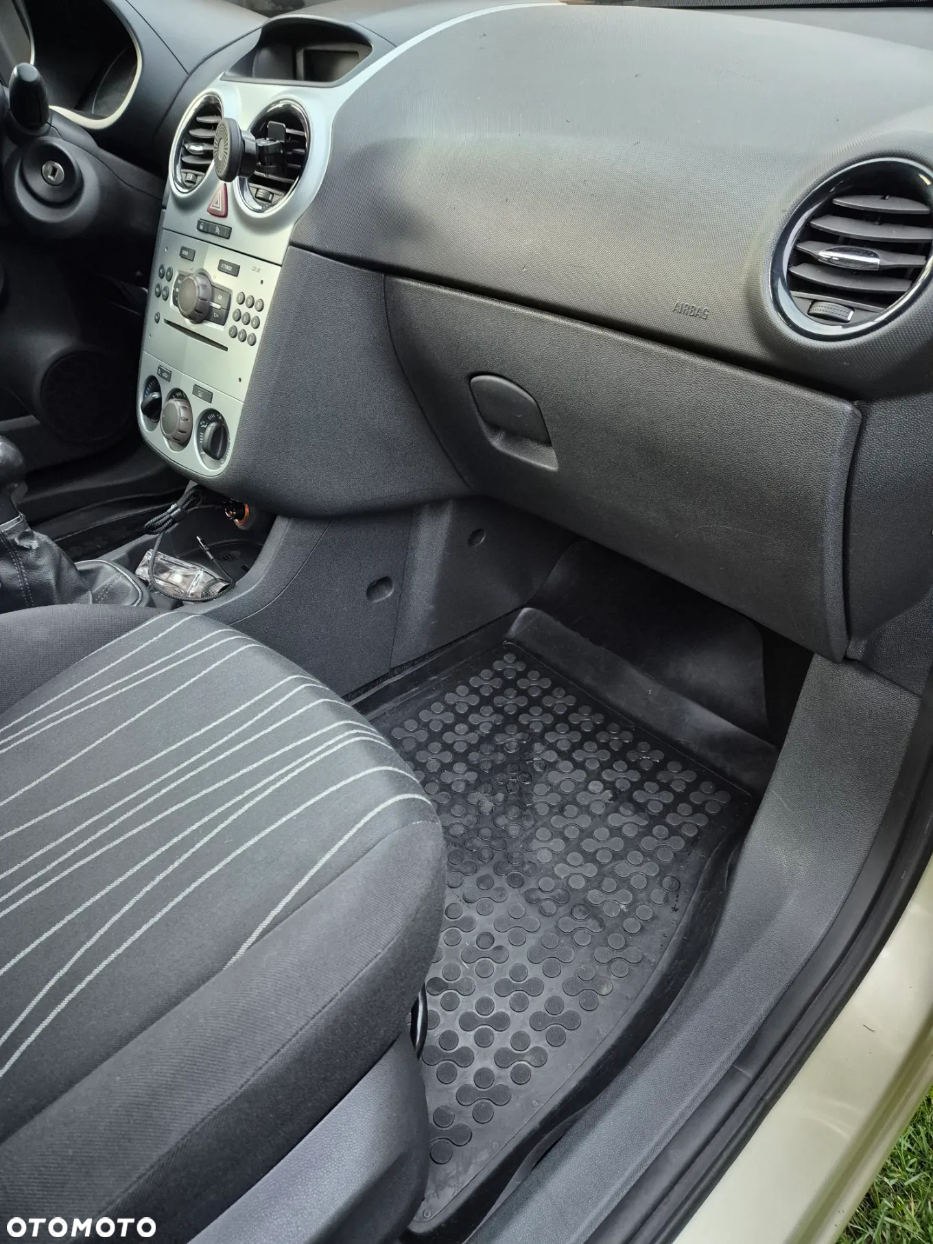 Opel Corsa - 12
