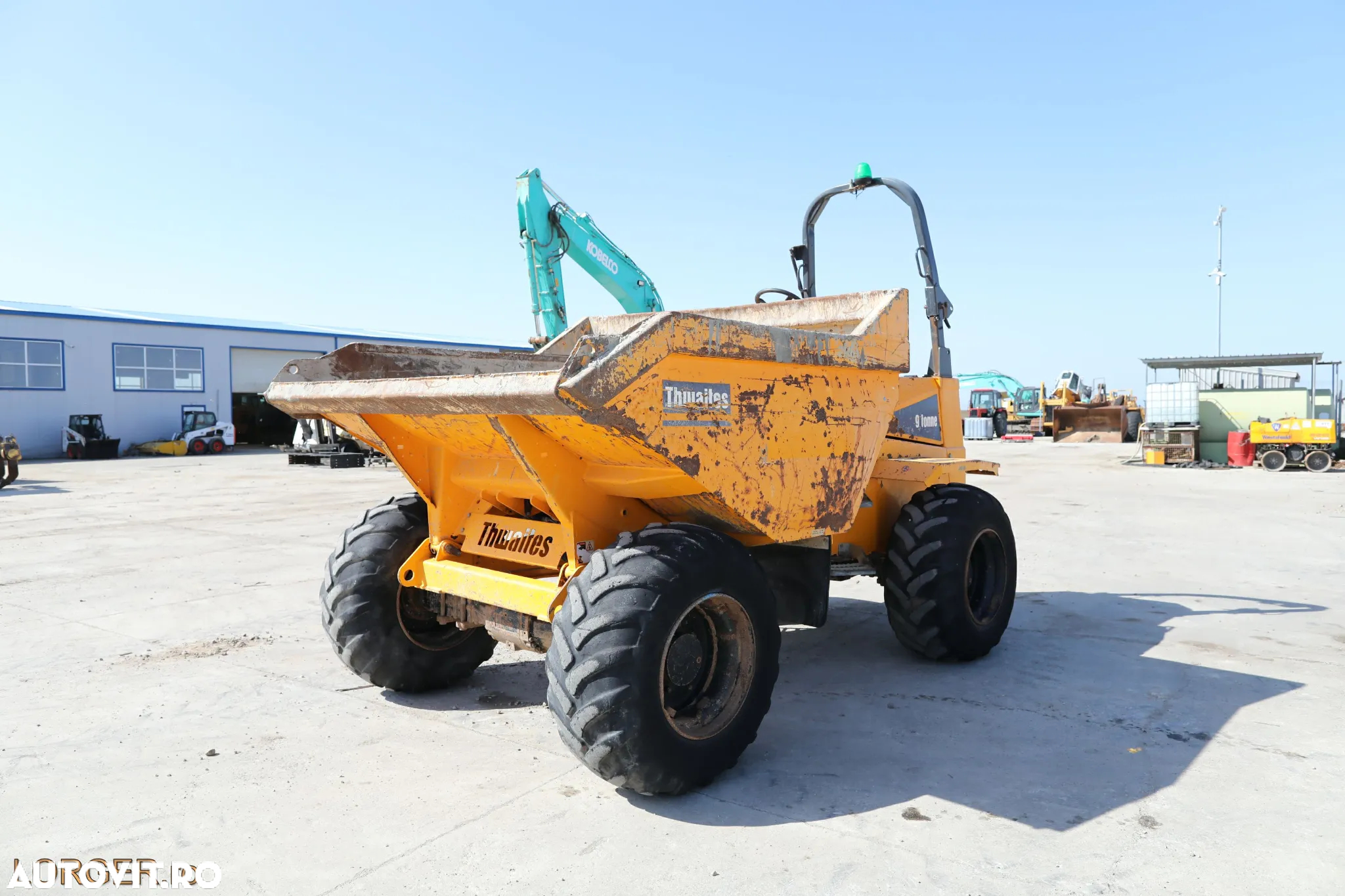Thwaites Mach 2090 - 12