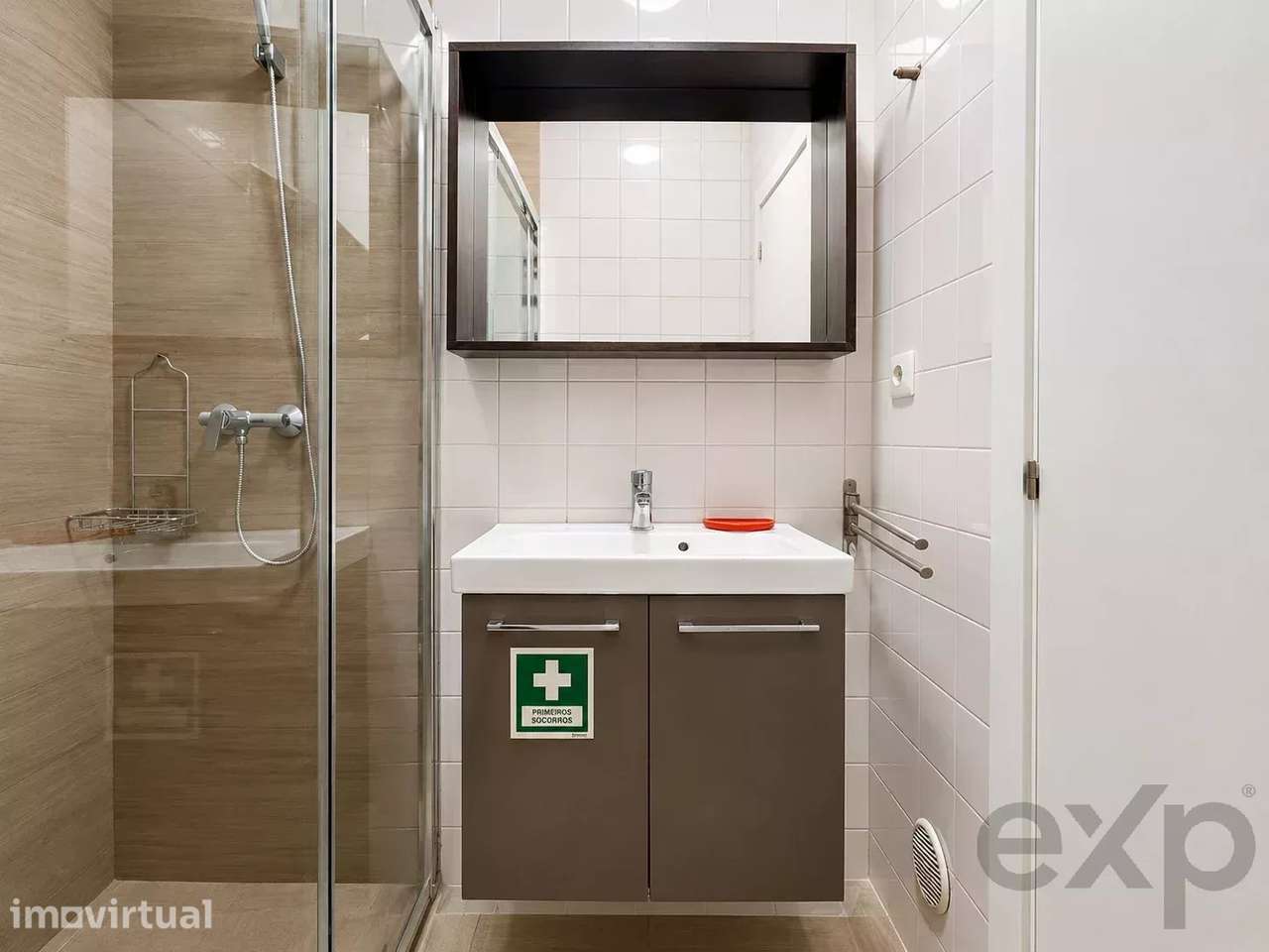 Arrenda-se apartamento T1 na Rua das Olarias n.º60, Lisboa - Grande imagem: 5/9