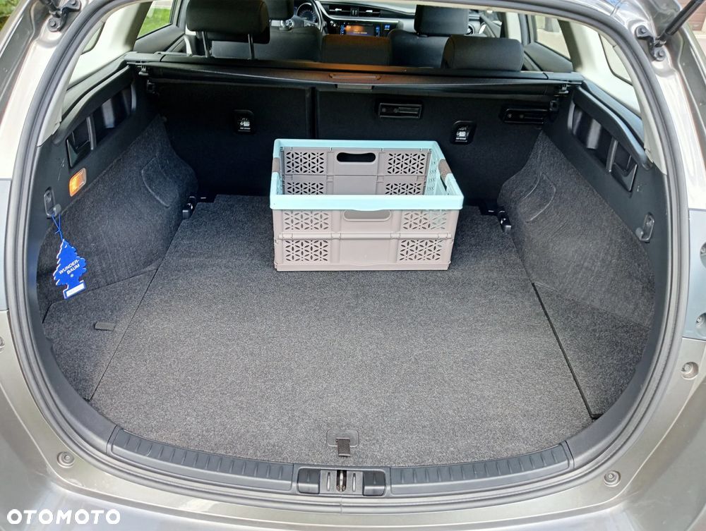 Toyota Auris Hybrid 135 Premium - 9