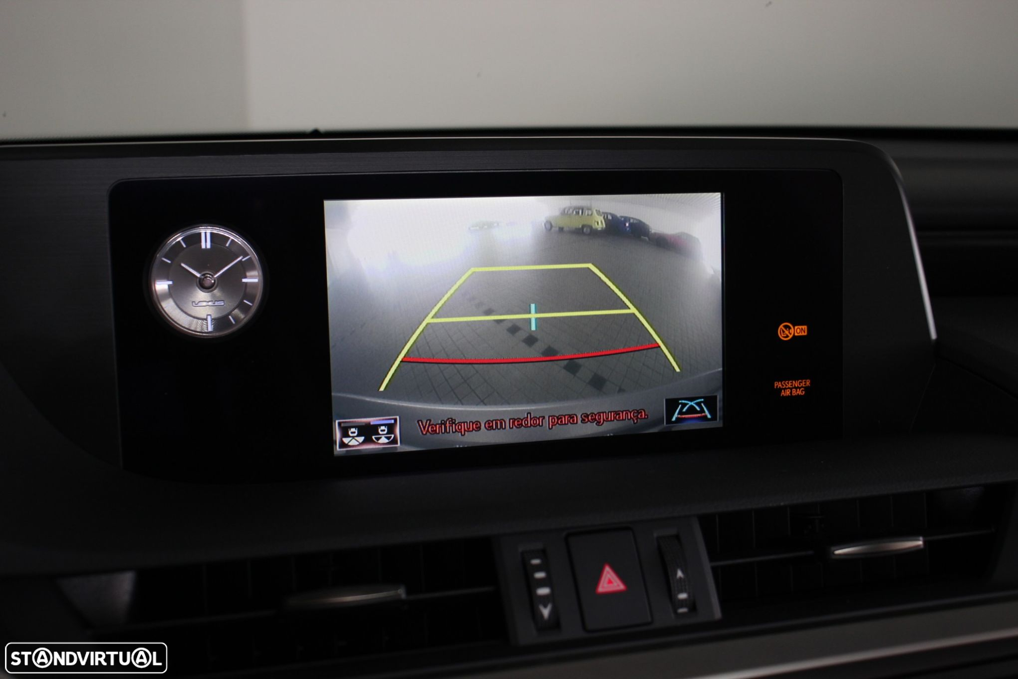 Lexus ES 300h - 9