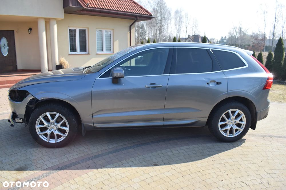 Volvo XC 60 B4 D Momentum Pro - 4