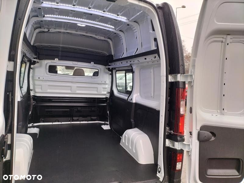 Renault Trafic - 14