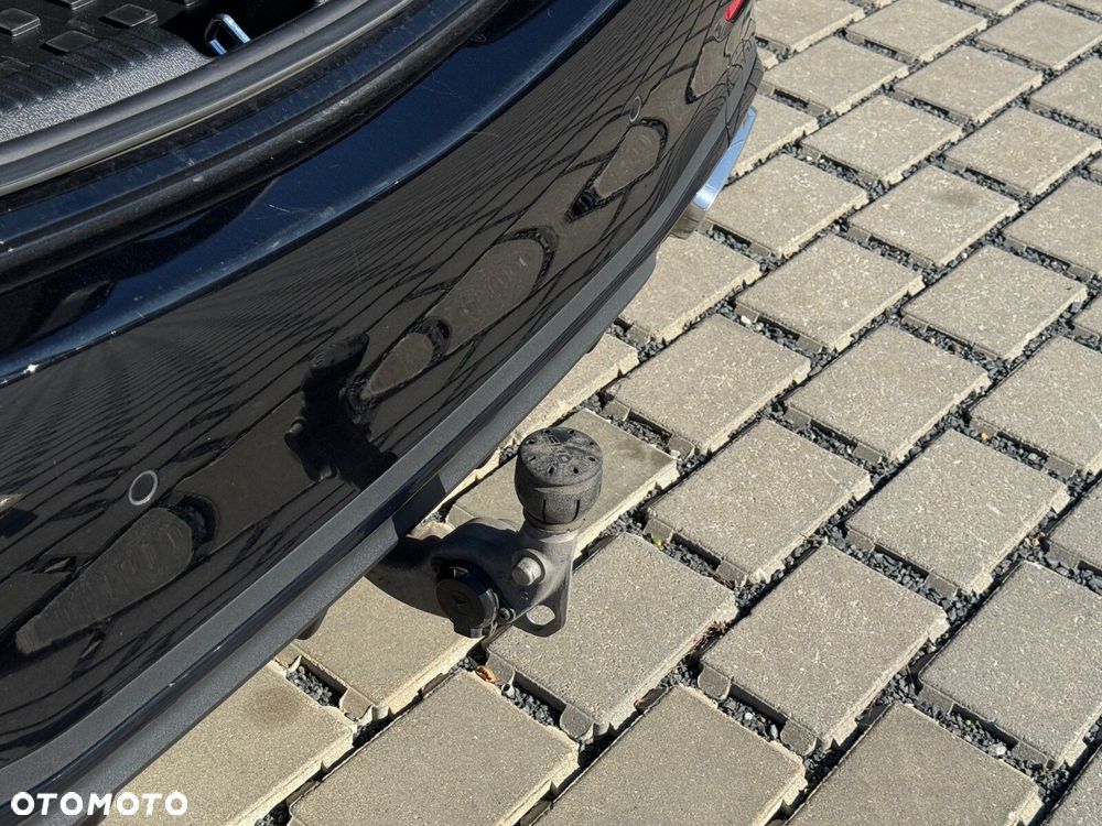 Mercedes-Benz Klasa C 220 d mHEV 4-Matic AMG - 32