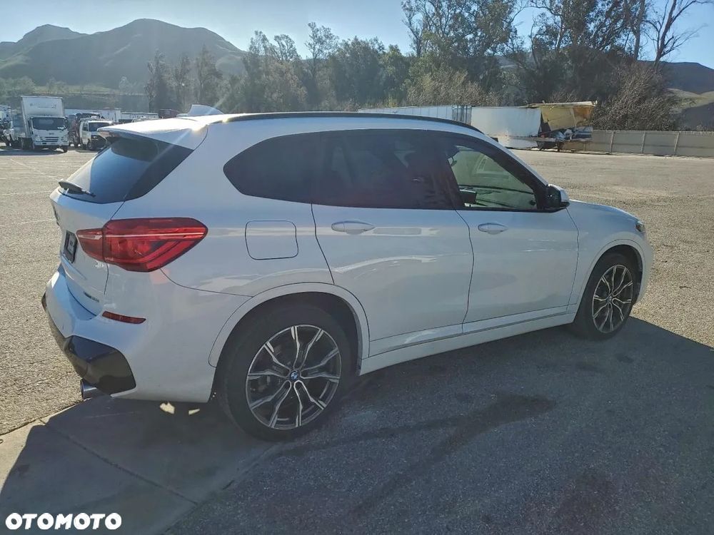 BMW X1 xDrive25i M Sport - 4