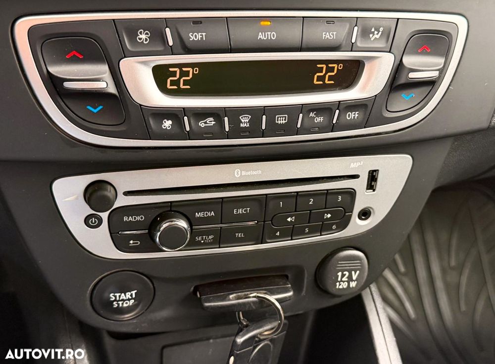 Renault Megane ENERGY dCi 110 Start & Stop Dynamique - 9