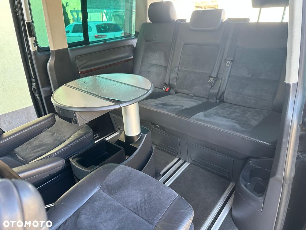 Volkswagen Multivan - 18