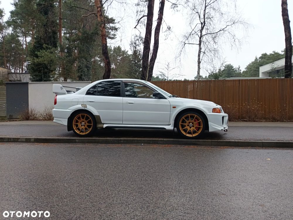 Mitsubishi Lancer Evolution - 4