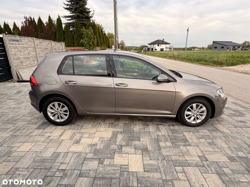 Volkswagen Golf 1.6 TDI BlueMotion Comfortline - 11