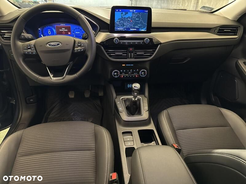 Ford Kuga - 24