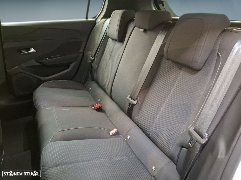 Peugeot 308 1.2 PureTech Active Pack - 12