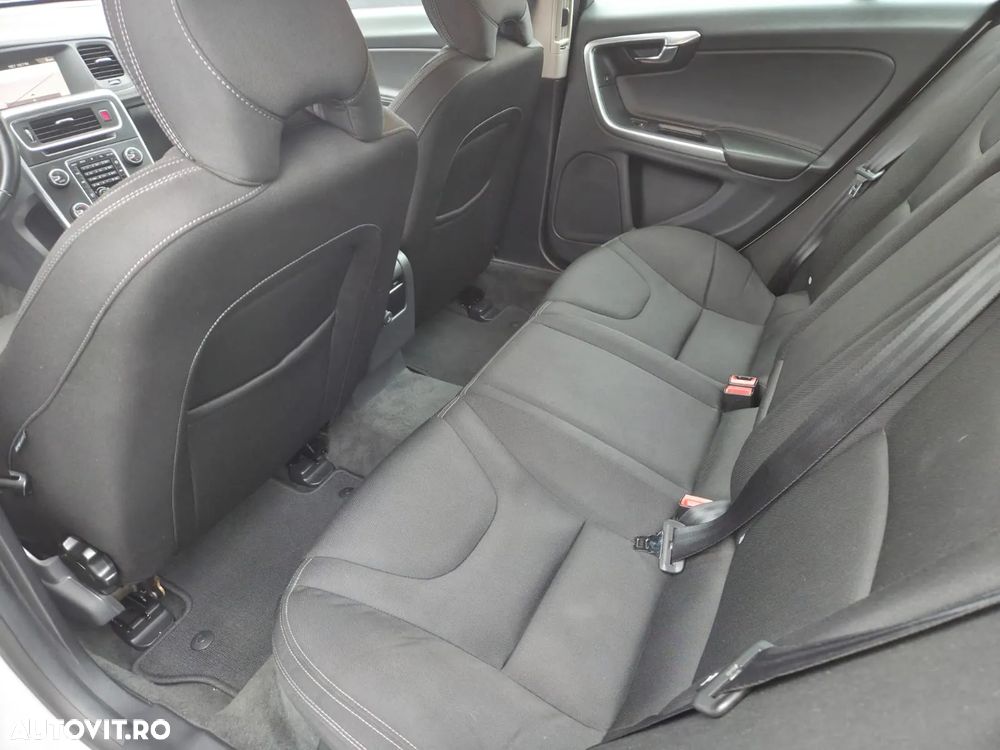 Volvo S60 D2 Kinetic - 23