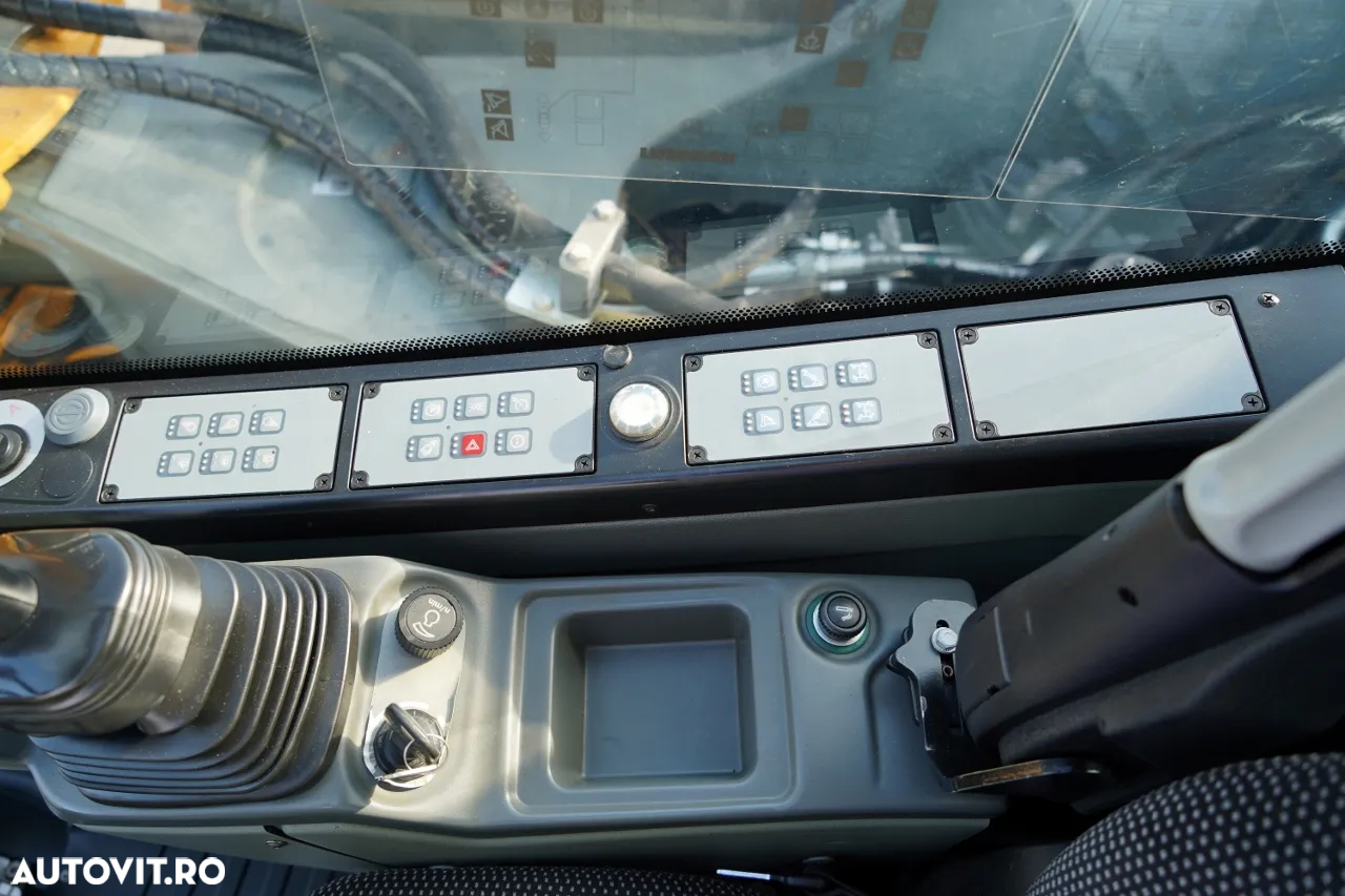 Liebherr 910 COMPACT LITRONIC / EXCAVATOR PE ROȚI / AER CONDIȚIONAT / CAMERĂ / ANUL 2020 / CONTRACT DE SERVICE POST-SERVICE - 33