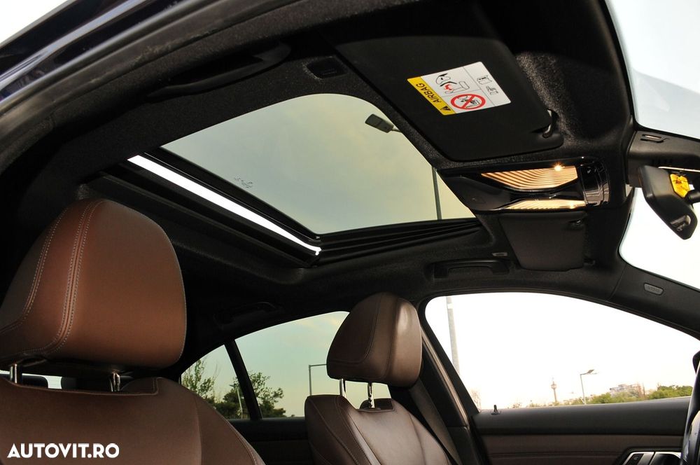 BMW Seria 3 330d xDrive AT MHEV - 14