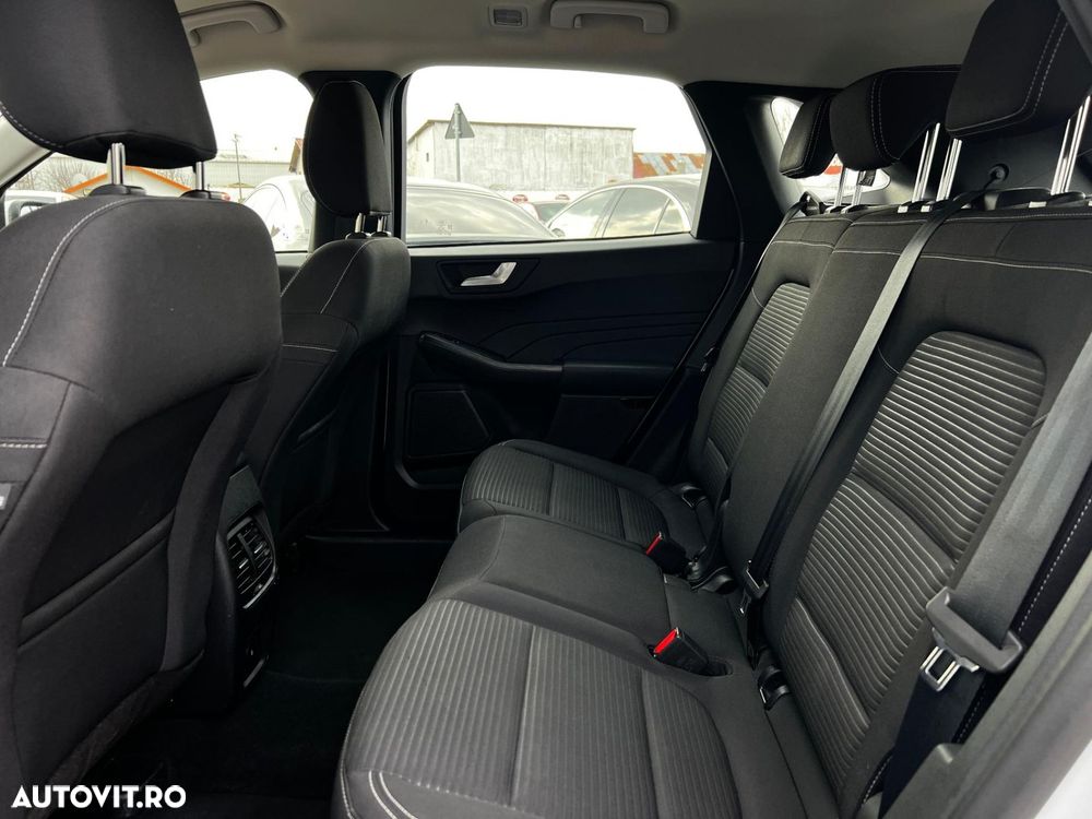 FORD Kuga 2023 — imagine 82