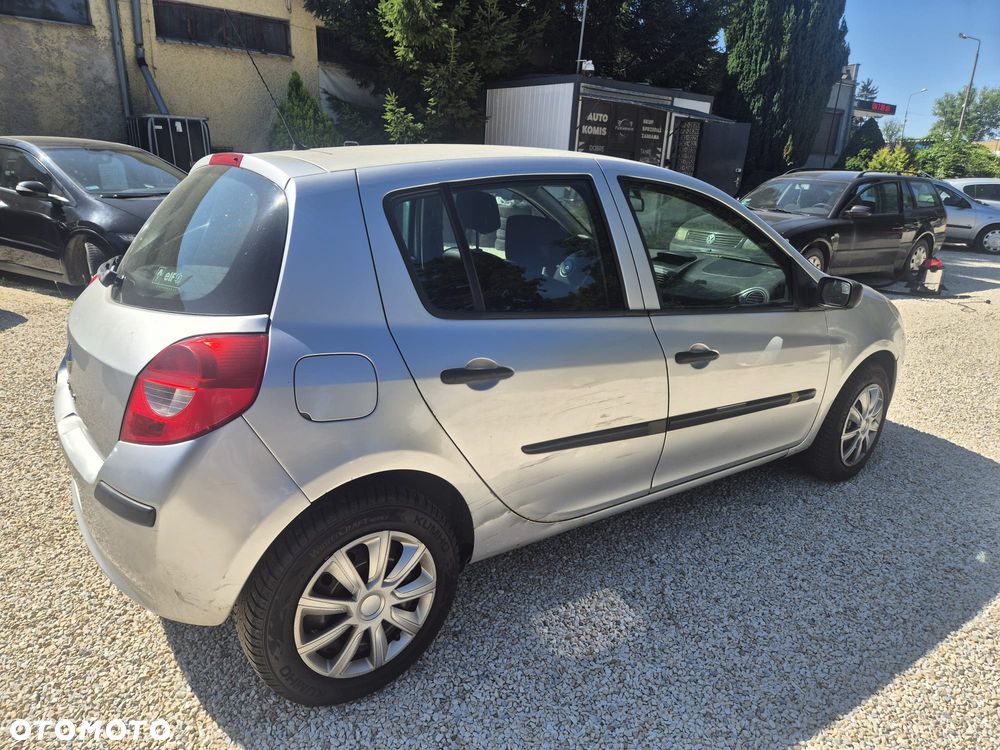 Renault Clio - 3