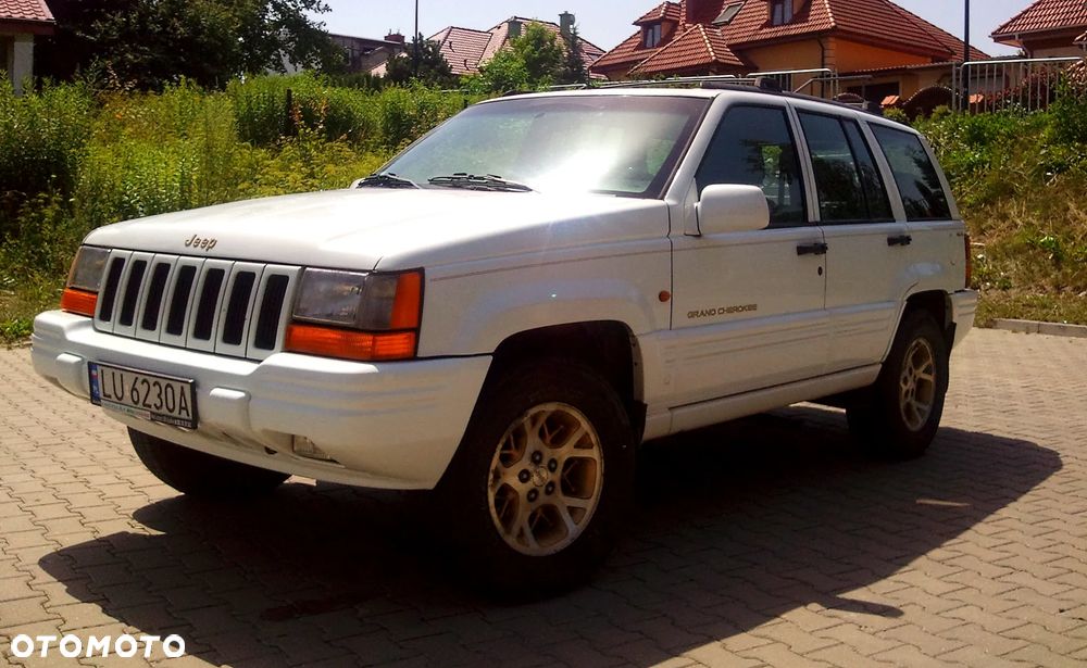 Jeep Grand Cherokee - 1