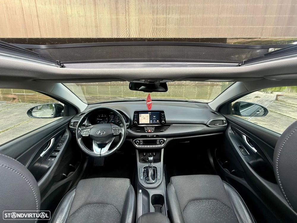 Hyundai i30 SW - 27