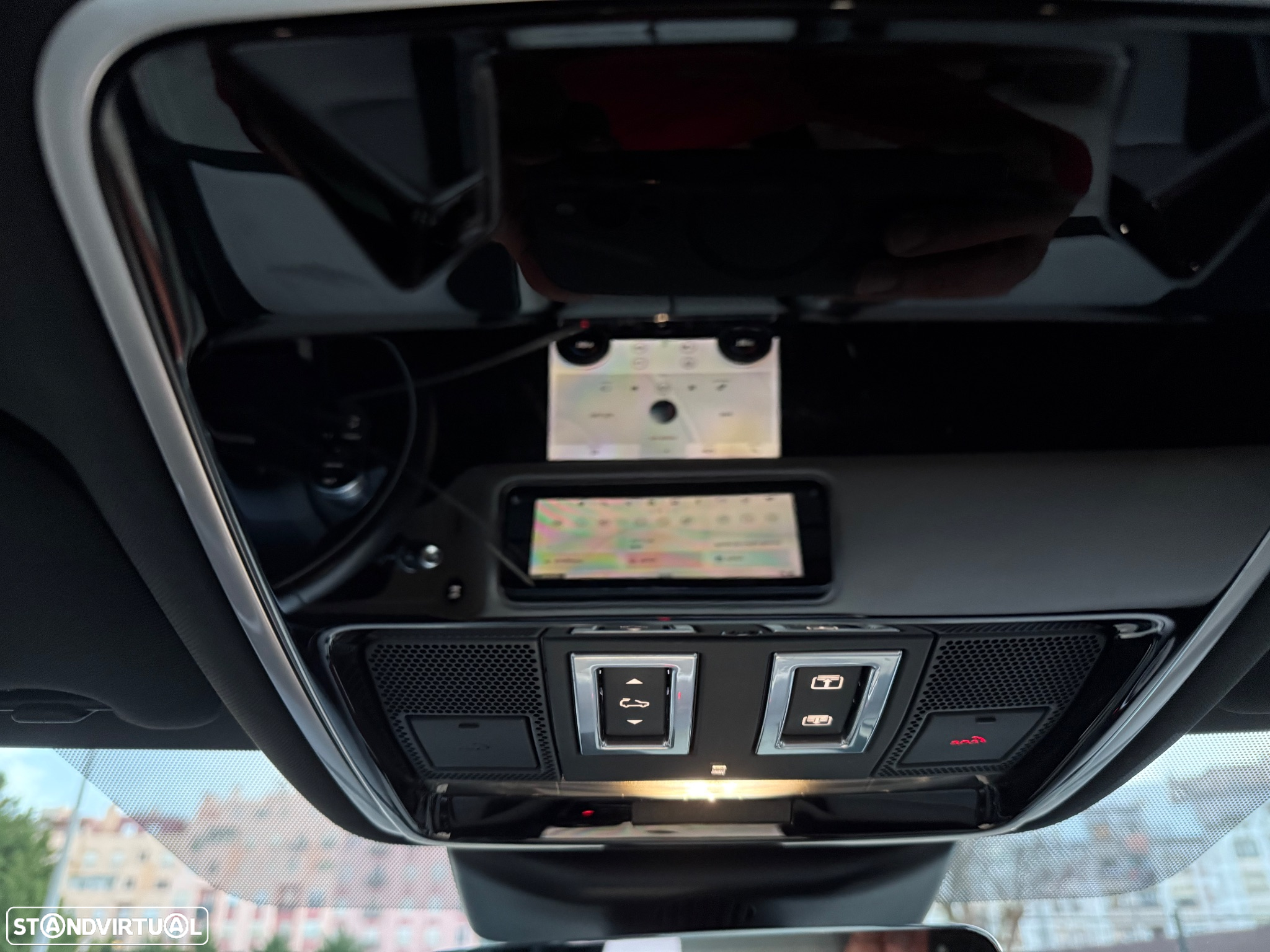 Land Rover Range Rover Velar 2.0 D R-Dynamic HSE - 38