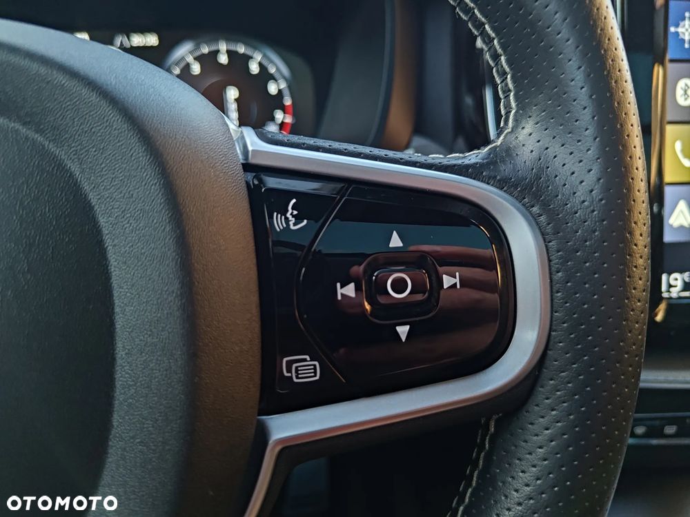 Volvo XC 60 T5 R-Design - 32