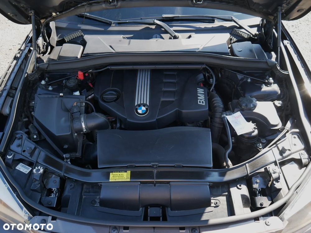 BMW X1 xDrive18d - 37