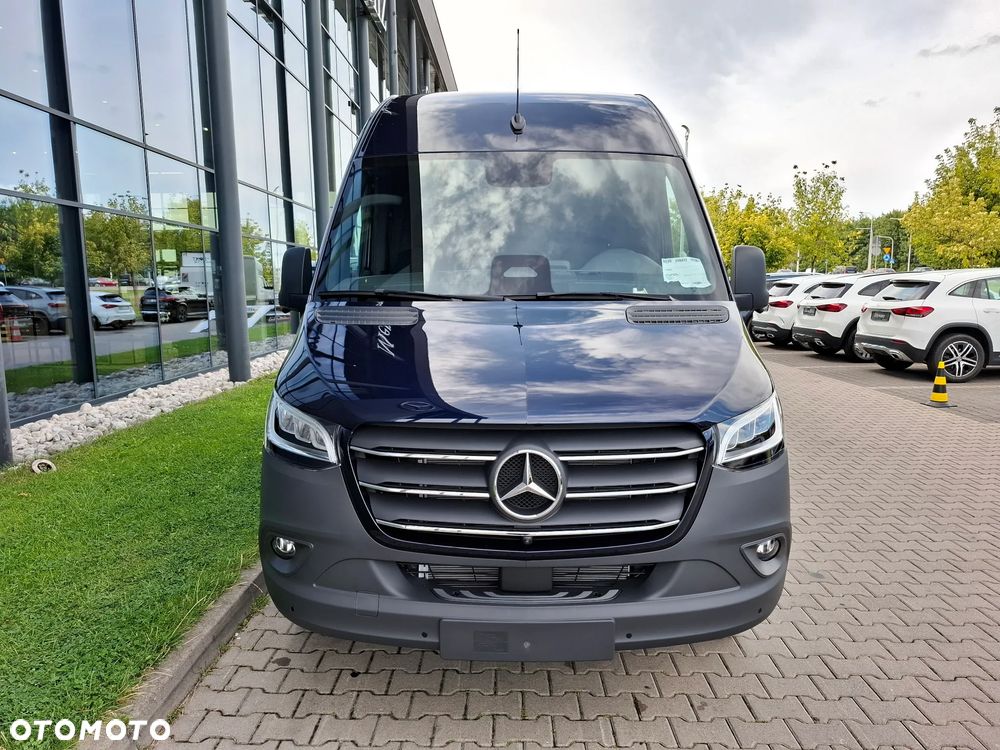 Mercedes-Benz Sprinter 319 CDI Furgon SELECT długi 4325 mm L3H2 - 3