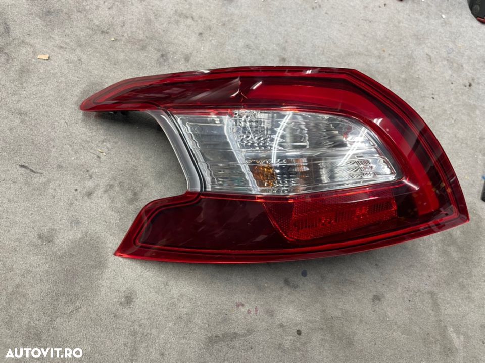 Stop stanga spate PEUGEOT 308 hatchback an 2015-2019 cu led si bec - 2