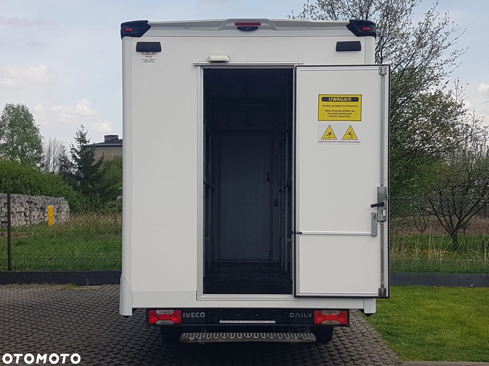 Iveco DAILY KONTENER NISKOPODŁOGOWY 4,43x2,23x2,42 SKLEP FOODTRUCK BAR KLIMA KONIOWÓZ KAMPER - 5