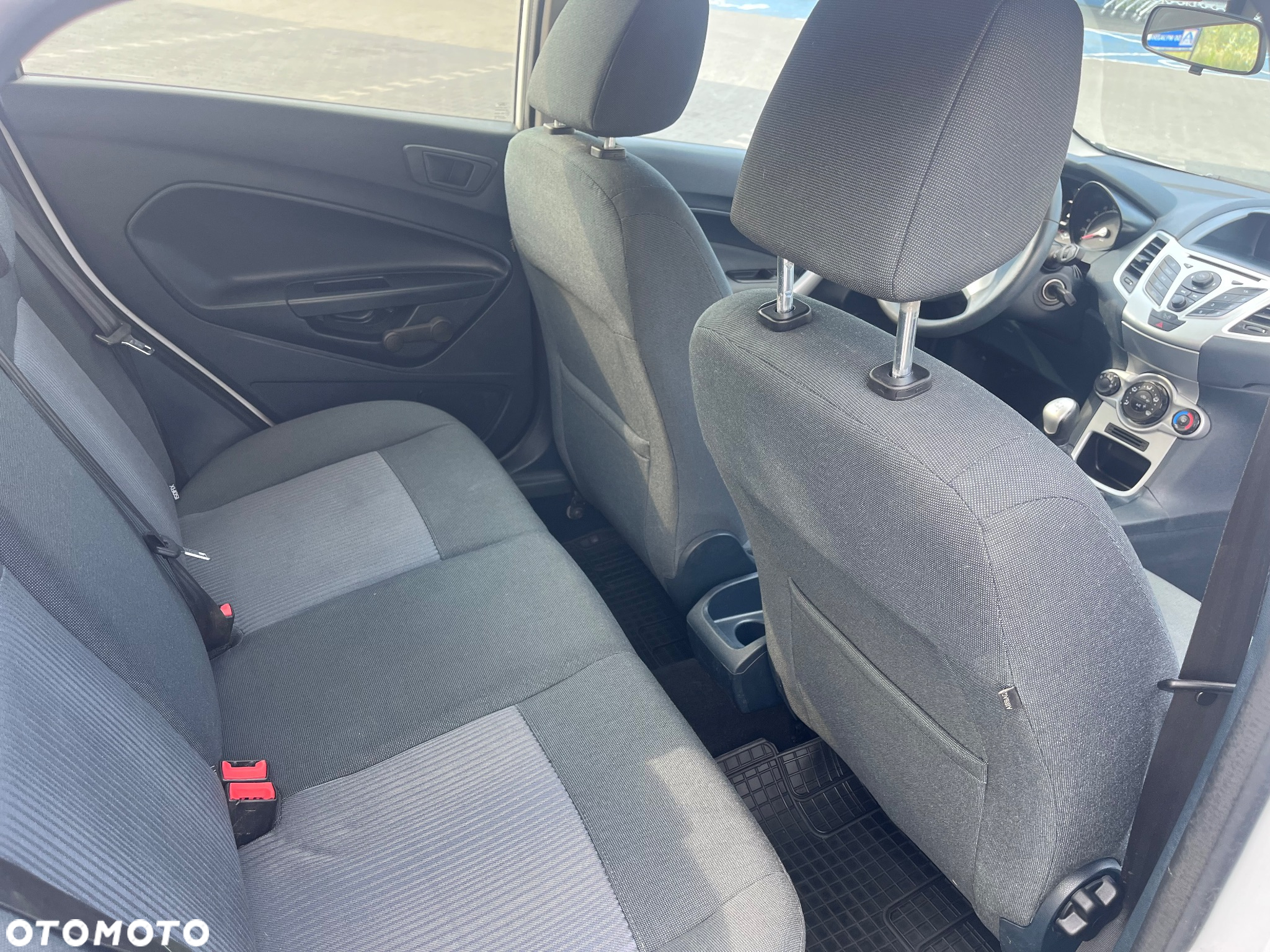 Ford Fiesta - 10