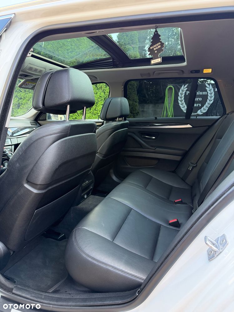 BMW Seria 5 525d Luxury Line - 18
