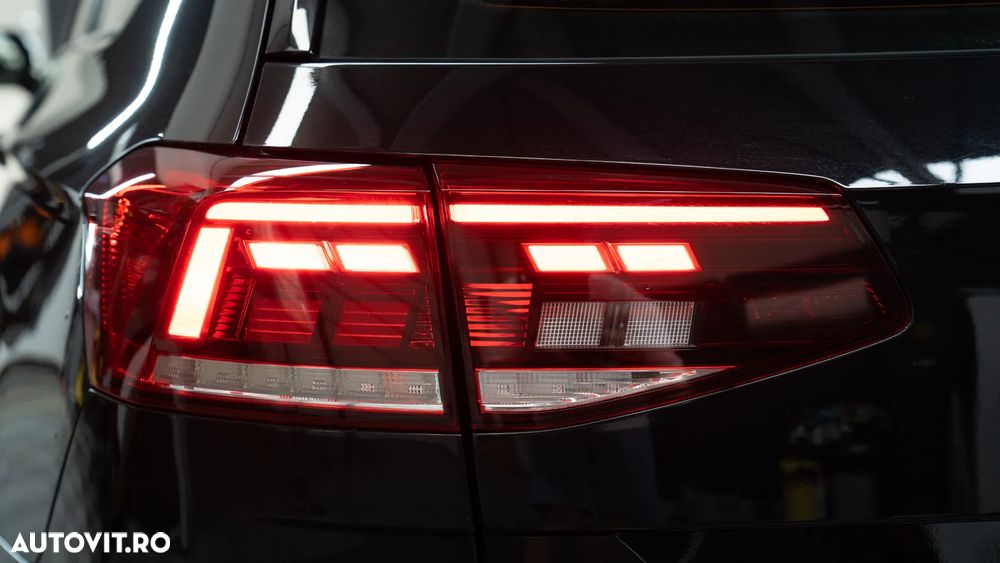 Volkswagen Passat - 11