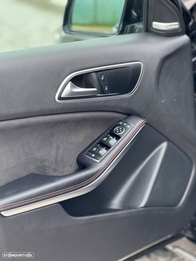 Mercedes-Benz A 220 d 7G-DCT AMG Line - 12