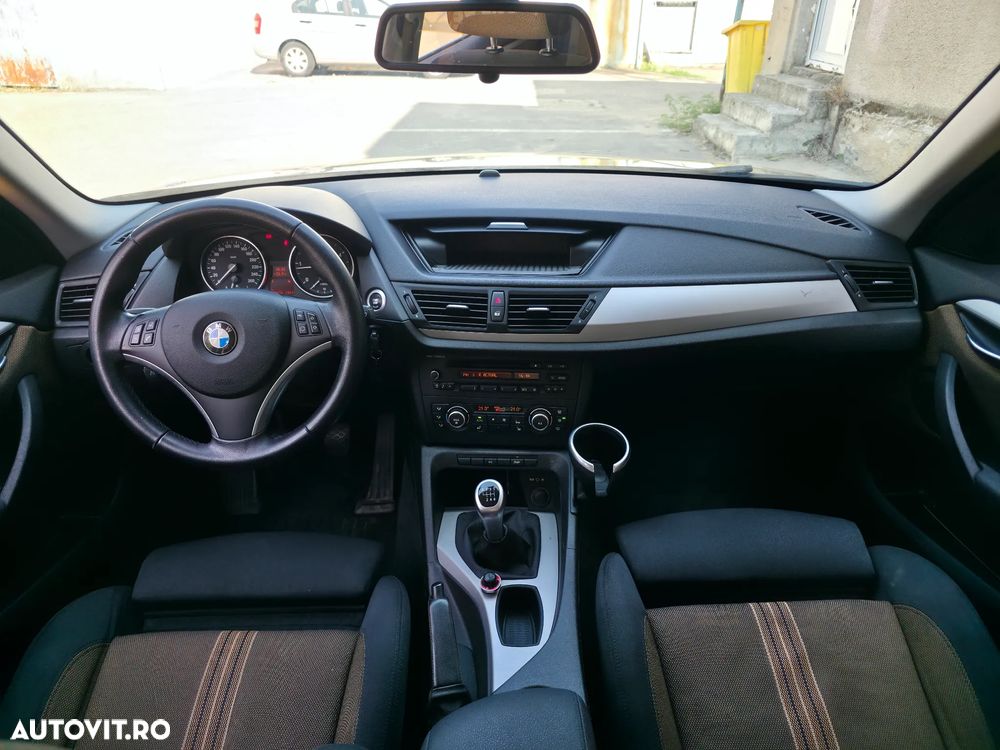 BMW X1 sDrive18d - 14