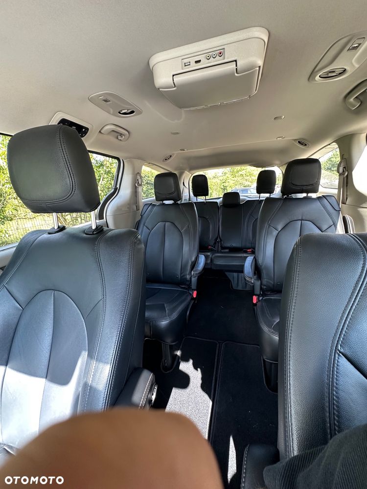 Chrysler Pacifica - 18