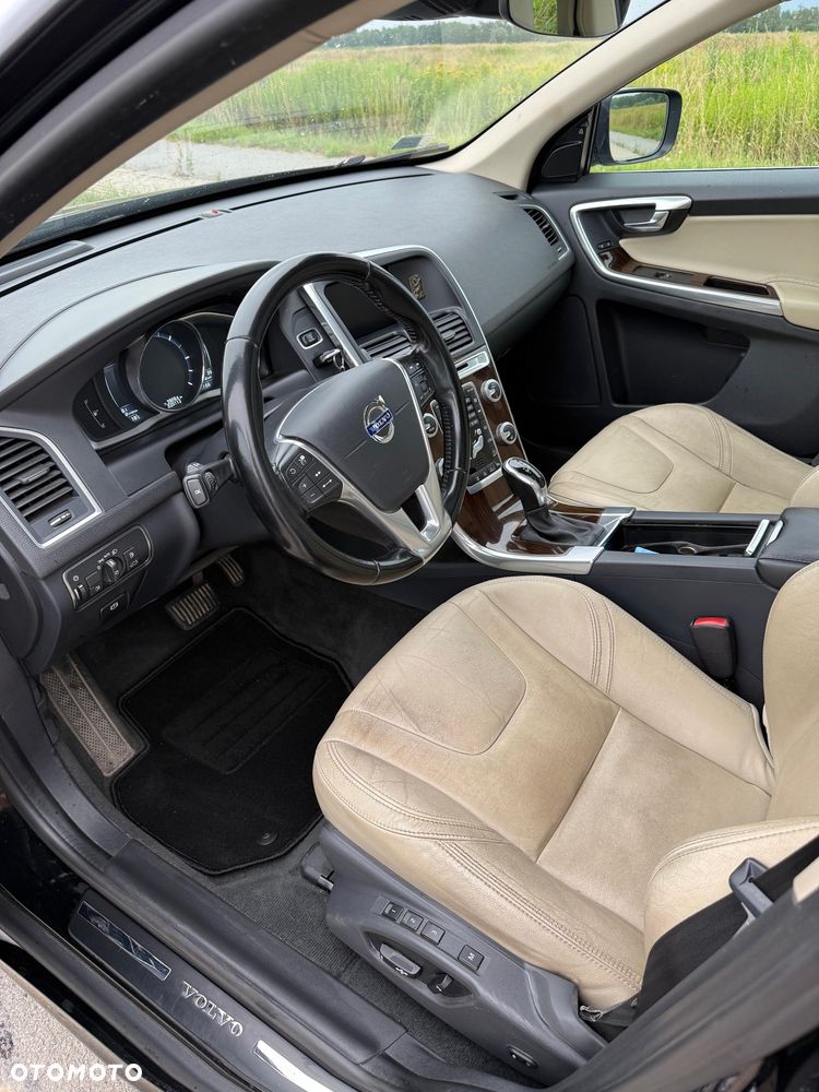 Volvo XC 60 D5 AWD Summum - 2