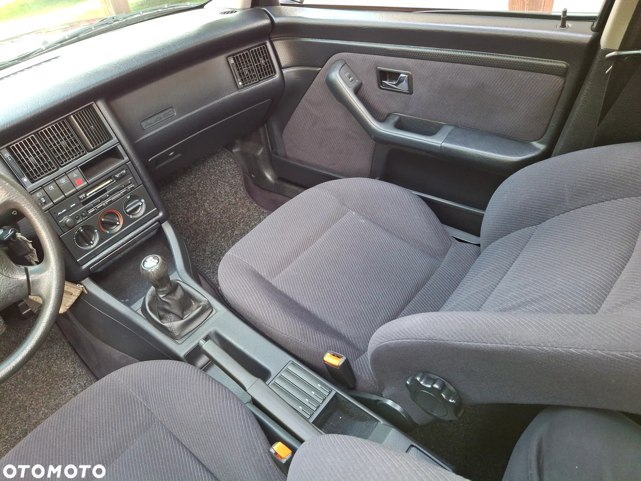 Audi 80 2.0 E - 25