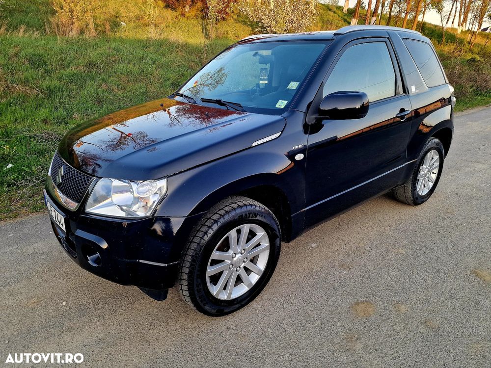 Suzuki Grand Vitara 1.9 DDiS Black&White DPF - 1