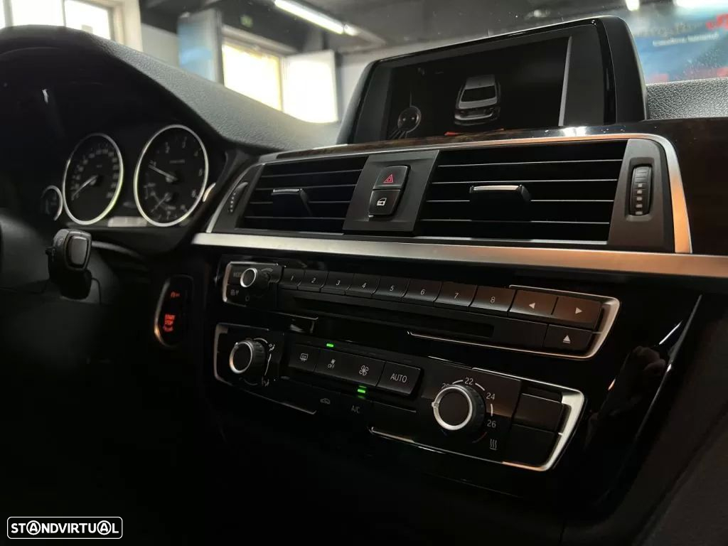 BMW 320 d Line Luxury Purity - 14